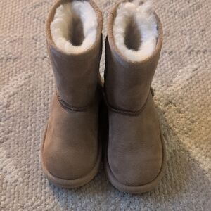 UGG Tan Boots with White Fur Lining